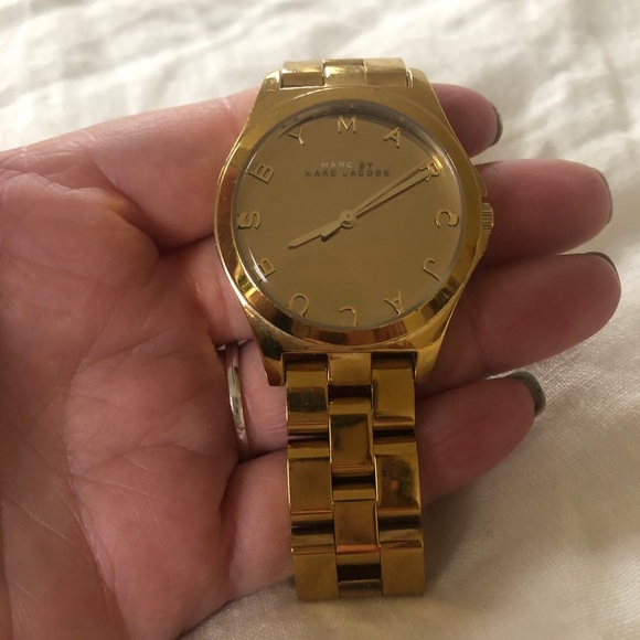 Marc Jacobs Gold Watch - Picture 6 of 7